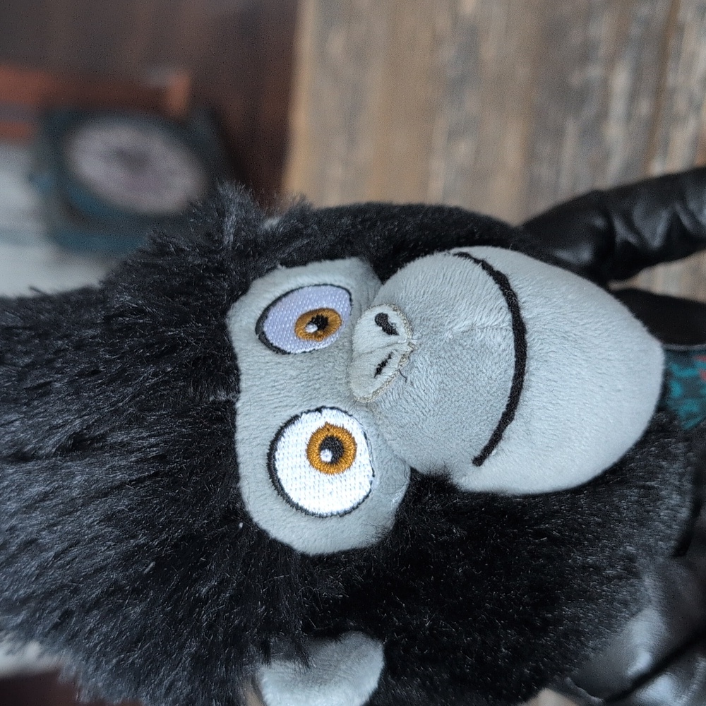 Sing 2 Plush Johnny Gorilla By Universal Illumination - Picture 3 of 6